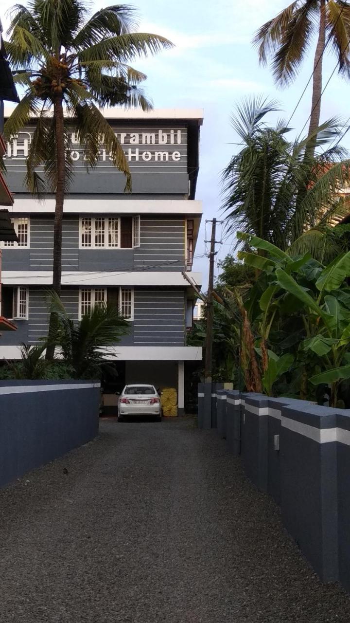 Madaparambil Tenants Home Kochi Luaran gambar